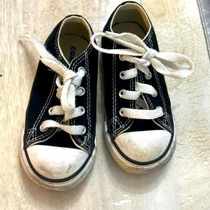Children’s black converse size 7